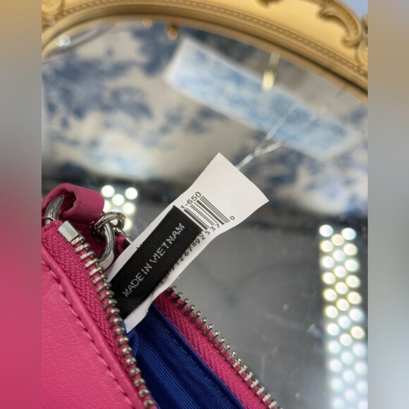 🆕 MARC JACOBS 🧿  X DEVON LEE CARLSON NWT Devon Charm Purse, Bubblegum Pink - Picture 12 of 16